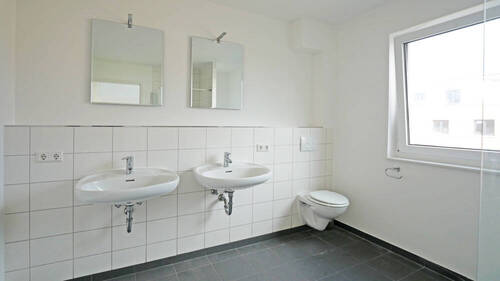 V1536 Badezimmer Haus links OG - 1 Zimmer Mehrfamilienhaus, Wohnhaus in Vechta