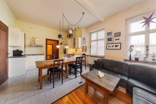 Zur Küche hin geöffnet - 4 Zimmer Etagenwohnung in Berlin