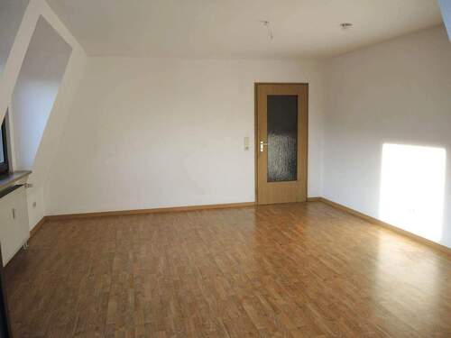 Wohnzimmer - 2 Zimmer Etagenwohnung zur Miete in Bad Brückenau