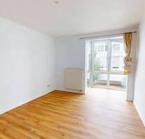 Lichtdurchflutetes Wohnglück: 2-Zimmer-Wohnung mit vollverglastem Erker & Tageslichtbad - Aachen