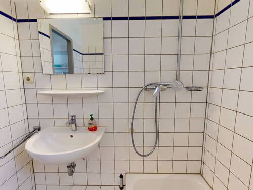 Ansicht II: Badezimmer - 