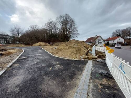 Erschließung - 3.900 m² - Attraktives Baugrundstück für 8 Doppelhaushälften und 3 Einfamilienhäusern