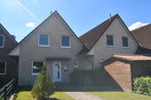 Reihenhaus - Gemütliches Reihenhaus in Varrel mit Terrasse und Keller