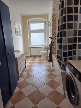 Geräumiges Badezimmer - 