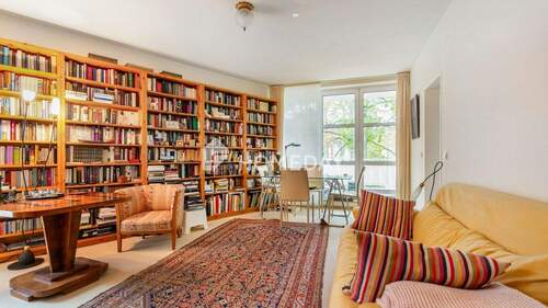 Wohnzimmer 1 - Helle 2-Zimmer-Wohnung mit zwei Balkonen - gepflegtes Wohnen in ruhiger Lage