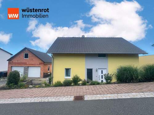 Nordansicht - 5 Zimmer Einfamilienhaus in Burgwindheim