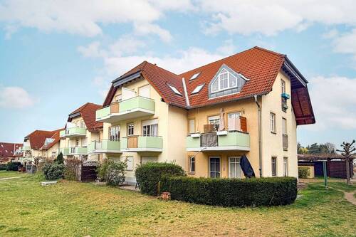 Hausansicht hofseitig 02 - Naturnahes Wohnen: *Bezugsfreie* 1-Zimmer Wohnung