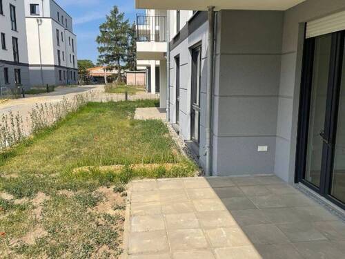 Ansicht I: Terrasse (Muster) - 3 Zimmer Etagenwohnung in Nauen