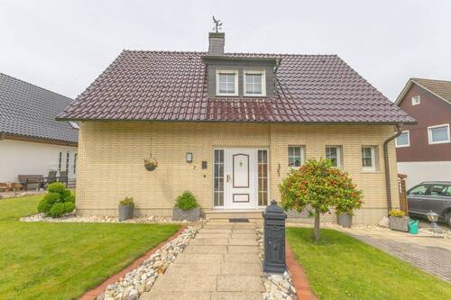 Haus & Gartenansicht - Einfamilienhaus mit 143,00 m&sup2; in Menden zum Kaufen