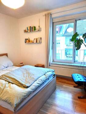 alle Fenster sind aus Kunststoff.jpg - 