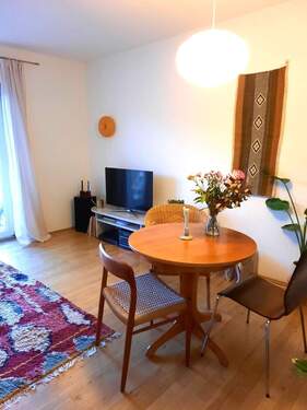 versiegelter Parkettboden in der ganzen Wohnung.jp - 