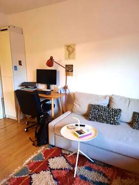 Arbeitsplatz im Wohnzi..jpg - 