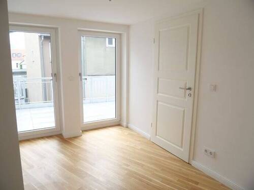 offener Flurbereich mit Zugang Balkon - 