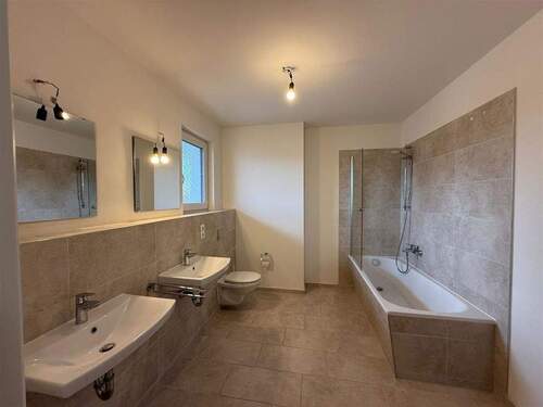 Badezimmer - 3 Zimmer Etagenwohnung in Bernau bei Berlin