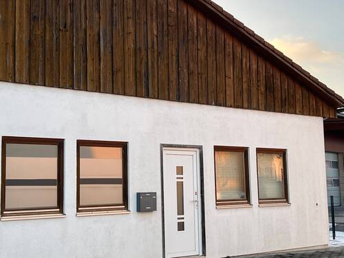 Eingangsbereich - Heller Gewerberaum mit barrierefreiem Zugang - inklusive Nebenkosten