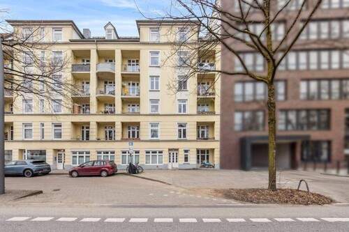 Außenansicht Haus - Stilvolle Altbauwohnung mit Balkon in Hamburg-Barmbek