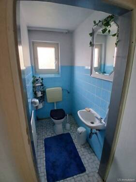 WC - 