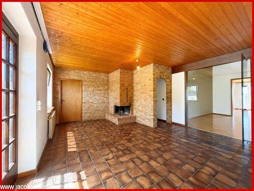 Eingangsdiele mit Kamin - 