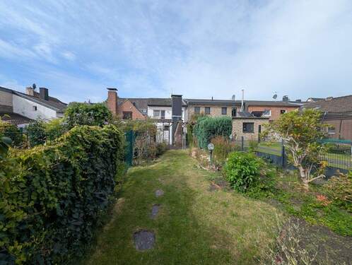 Blick zum Haus - 3 Zimmer Einfamilienhaus zum Kaufen in Sonsbeck
