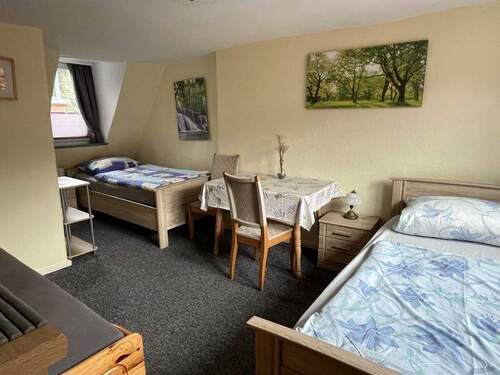 Wohnung II, DG-Zimmer 1 - 