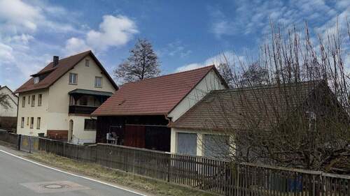 Straßenansicht - 9 Zimmer Mehrfamilienhaus, Wohnhaus zum Kaufen in Neunburg