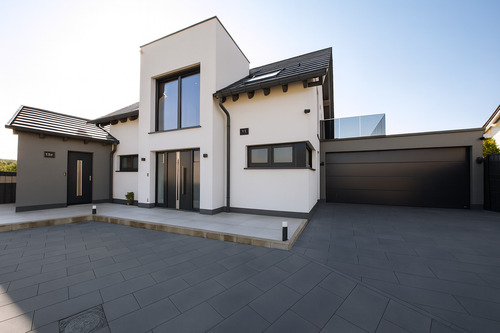 Frontansicht - Familienidyll am Feldrand: KfW-40+ Traumhaus mit großem Südwest-Garten und Einliegerwohnung