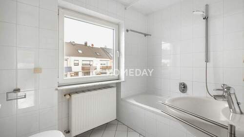 1. OG Badezimmer 1 - 