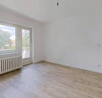ERSTBEZUG NACH SANIERUNG: Gemütliche 2-Zimmer-Wohnung mit Balkon! - Bielefeld Brackwede