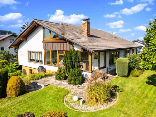 Außen - Einfamilienhaus mit 273,00 m² in Aichstetten zum Kaufen