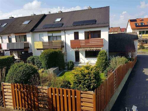 Hausansicht - 6 Zimmer Mehrfamilienhaus, Wohnhaus zur Miete in Altdorf b. Nürnberg