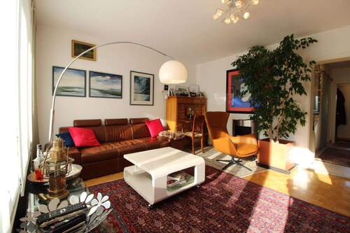 Wohnzimmer - 5 Zimmer Einfamilienhaus in Erding