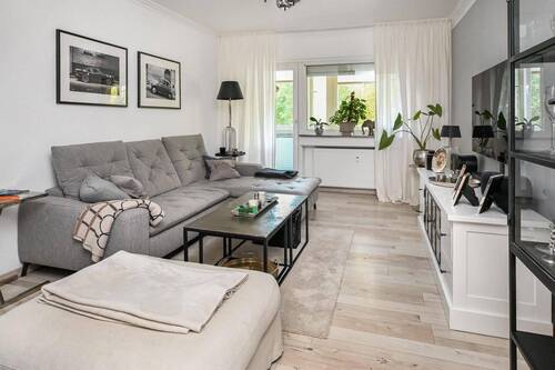 Wohnzimmer - Zeitlos wohnen - sehr gepflegte 4-Zimmer-Wohnung mit modernem Komfort