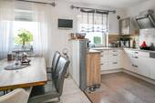 Küche/Essbereich - Etagenwohnung mit 98,90 m&sup2; in Leopoldshöhe zum Kaufen