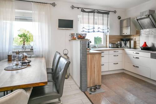 Küche/Essbereich - Etagenwohnung mit 98,90 m&sup2; in Leopoldshöhe zum Kaufen