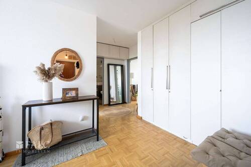 Diele Einbauschrank - Etagenwohnung mit 78,00 m² in München zum Kaufen