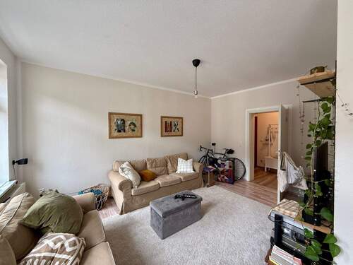 Wohnzimmer - 2 Zimmer Etagenwohnung zum Kaufen in Leipzig