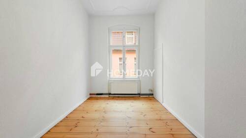 Schlafzimmer 1 - 4 Zimmer Etagenwohnung zum Kaufen in Berlin