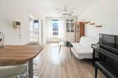 Wohnzimmer u. Küche - 2 Zimmer Einfamilienhaus zum Kaufen in Berlin