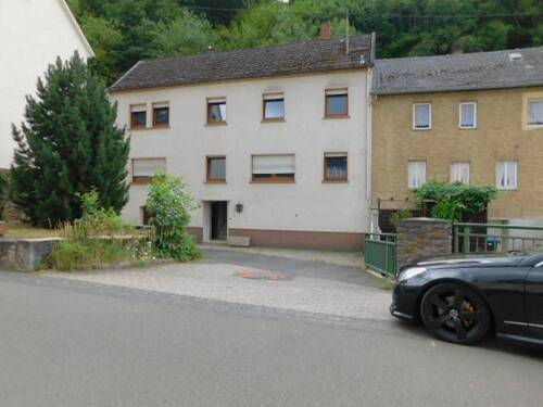 KB2 Ansicht Hofzufahrt - Zell-Merl - Nutzung als Pension - FeWo. Mehrgenerationenhaus - Mietshaus möglich - Bieterverfahren