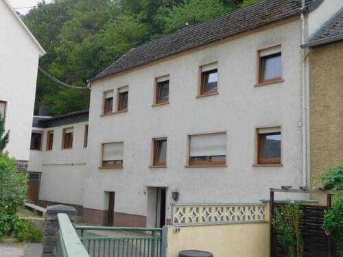KB3 Ansicht Vorderseite - 8 Zimmer Einfamilienhaus zum Kaufen in Zell