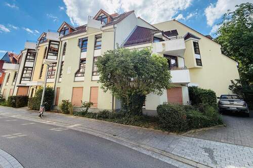 2 Hausansicht - 3 Zimmer Etagenwohnung zum Kaufen in Göttingen