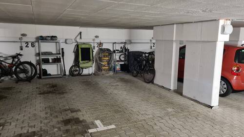 Tiefgaragenstellplatz - 