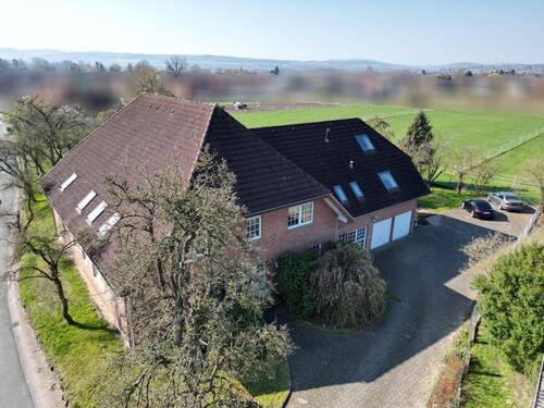 Straßenansicht… - 1 Zimmer Mehrfamilienhaus, Wohnhaus in Porta Westfalica