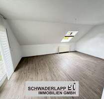 Helle Dachgeschosswohnung mit Balkon in Marienrachdorf