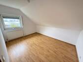 Schlafzimmer - 3 Zimmer Etagenwohnung zur Miete in Marienrachdorf