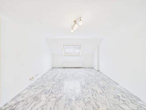 Wohnzimmer - 2 Zimmer Etagenwohnung zum Kaufen in Springe