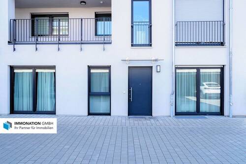 Hauseingang - 3 Zimmer Terrassenwohnung in Zirndorf