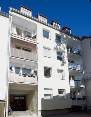 01haus_hof.jpg - 1 Zimmer Mehrfamilienhaus, Wohnhaus zum Kaufen in München