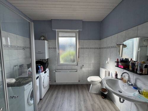 Bad (EG) - Mehrfamilienhaus, Wohnhaus in Wermelskirchen zum Kaufen