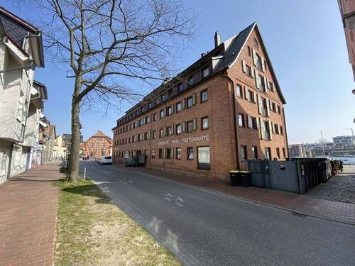 3. Historischer Kornspeicher - Nordansicht - Etagenwohnung mit 110,00 m&sup2; in Waren (Müritz) zum Kaufen